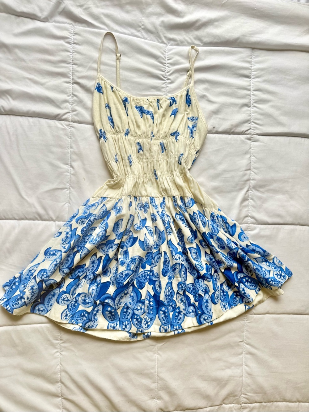 FARM Rio White & Blue Floral Smocked Mini Dress